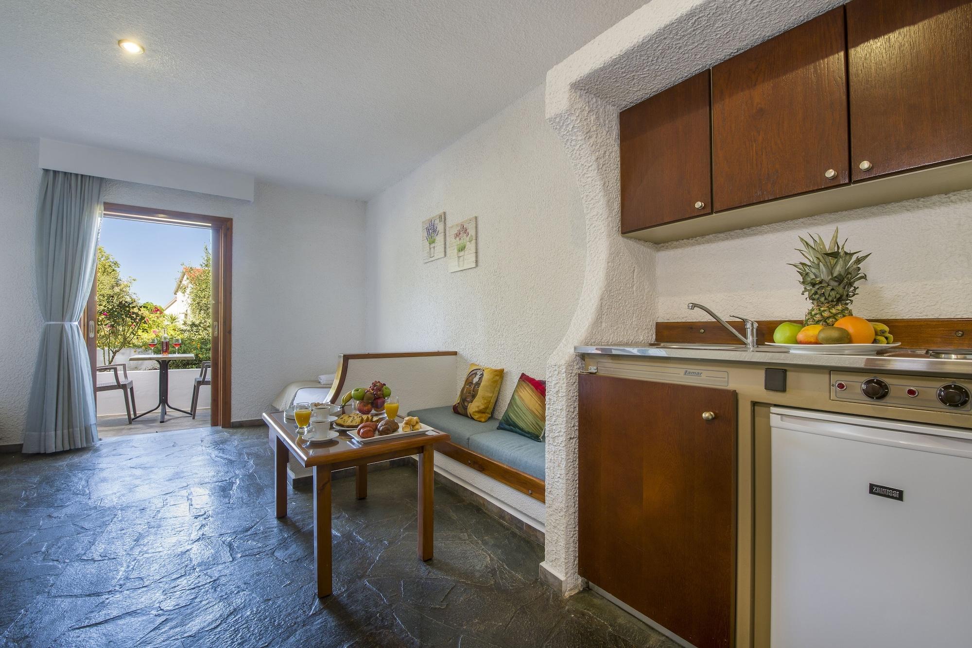 Skala Apartments Agia Marina  Екстер'єр фото
