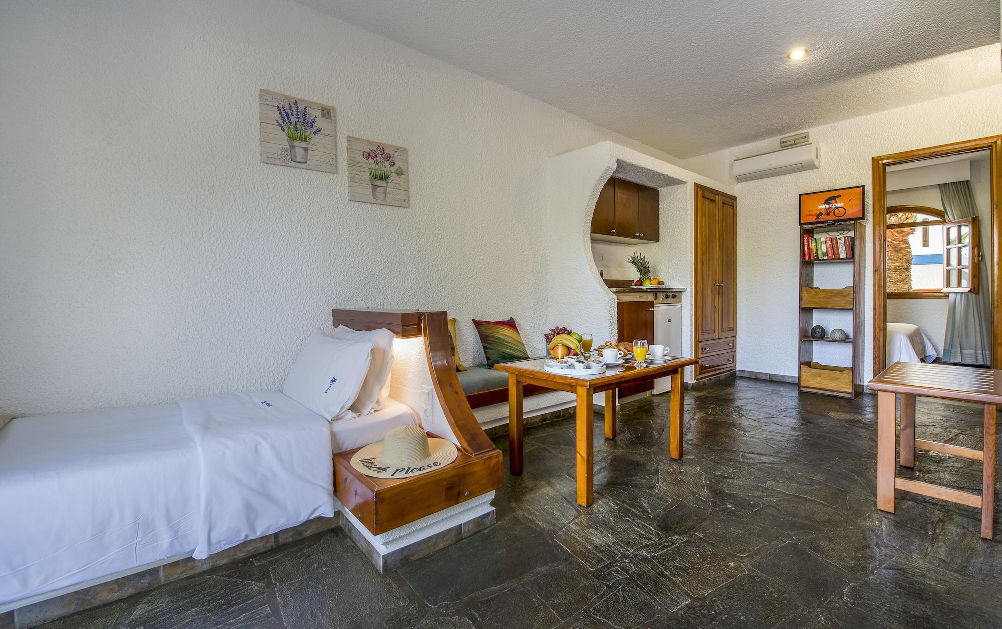 Skala Apartments Agia Marina  Екстер'єр фото